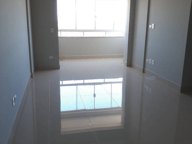 #34 - Apartamento para Venda em Arapongas - PR - 3