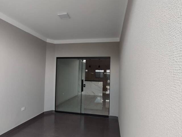 #Edm02 - Casa para Venda em Arapongas - PR