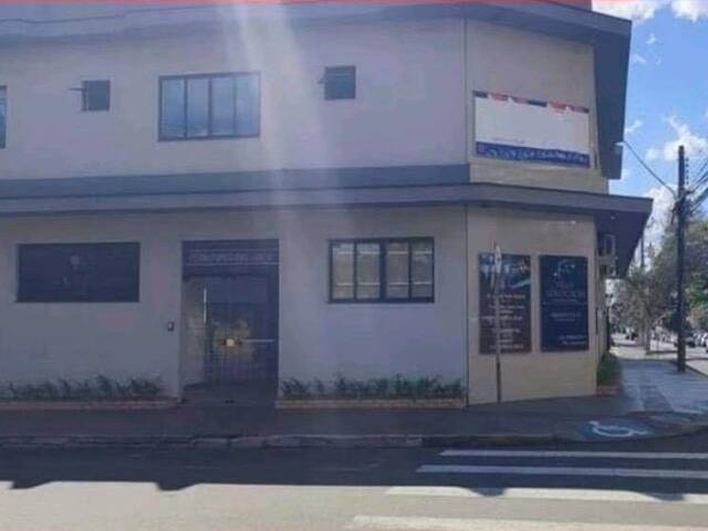 #146 - Salão Comercial para Locação em Arapongas - PR
