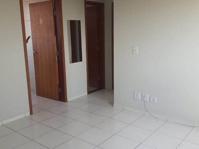 #152 - Apartamento para Venda em Arapongas - PR - 3