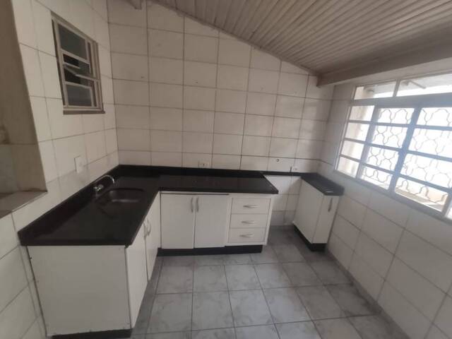 #185 - Sobrado para Venda em Arapongas - PR - 3