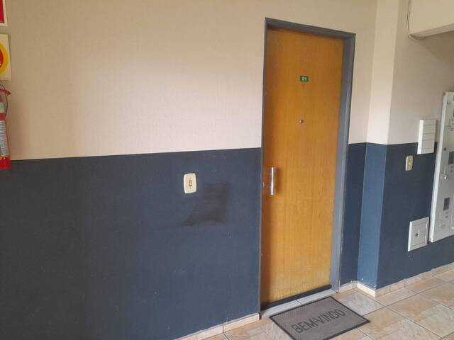 #384 - Apartamento para Venda em Arapongas - PR - 2