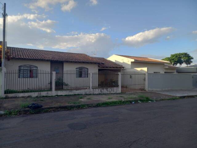 Casa para Venda em Arapongas - 2