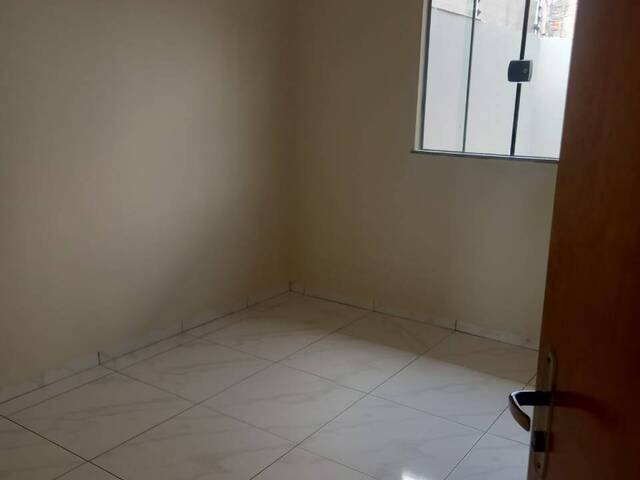 #440 - Casa para Venda em Arapongas - PR - 3
