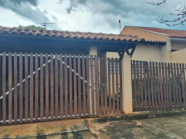 #468 - Casa para Venda em Arapongas - PR - 2