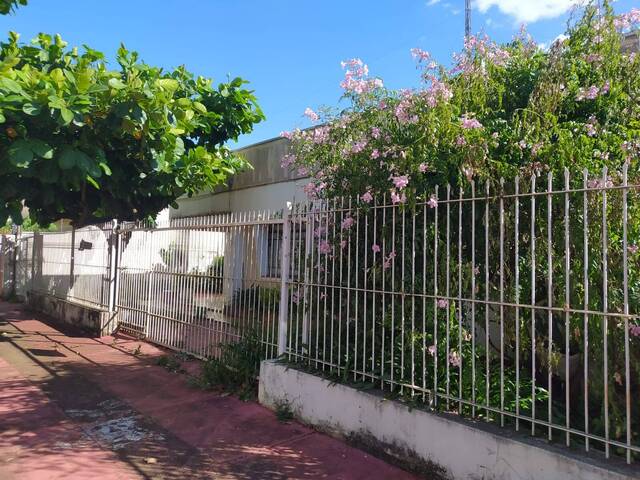 #500 - Casa para Venda em Arapongas - PR - 2
