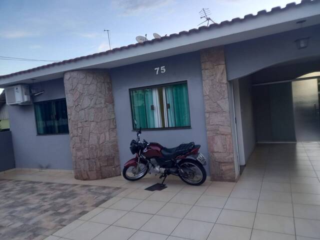 #527 - Casa para Venda em Arapongas - PR - 2