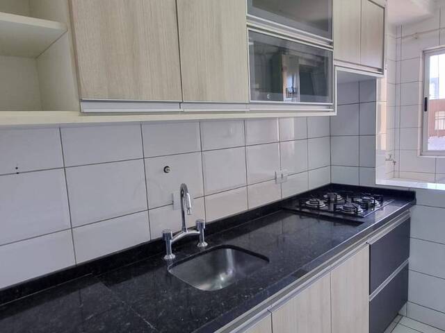 #633 - Apartamento para Venda em Arapongas - PR - 2