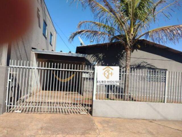 #700 - Casa para Venda em Arapongas - PR - 2