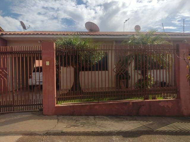 #714 - Casa para Venda em Arapongas - PR - 1