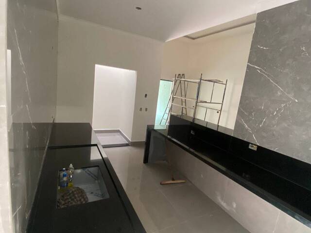 #725 - Casa para Venda em Arapongas - PR - 3