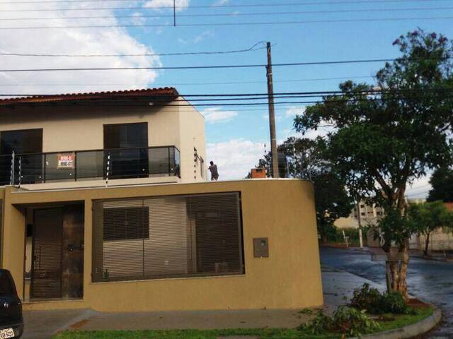 #736 - Sobrado para Venda em Arapongas - PR - 1