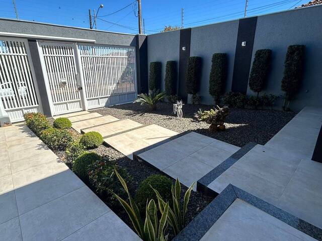 #744 - Casa para Venda em Arapongas - PR - 2