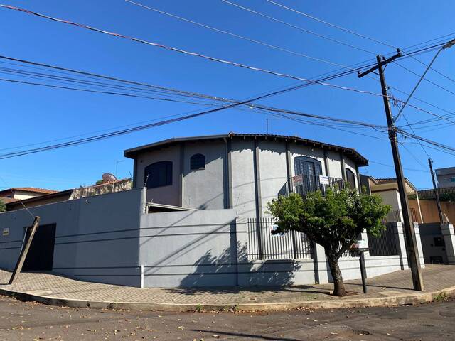 Casa para Locação em Arapongas - 2