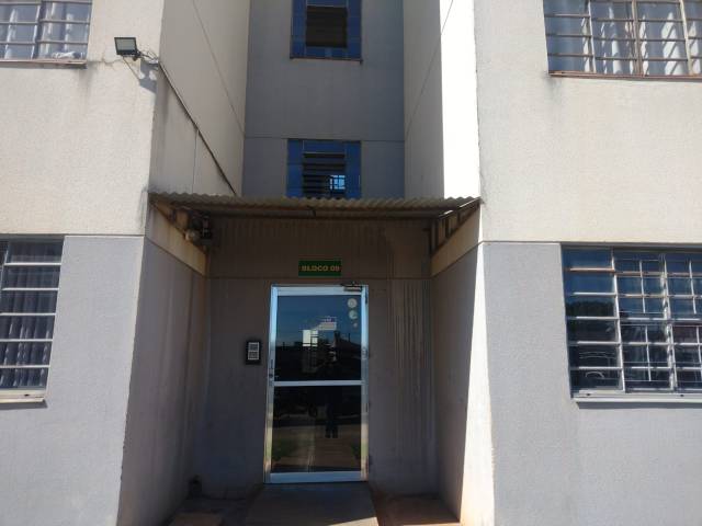 #877 - Apartamento para Locação em Arapongas - PR - 3