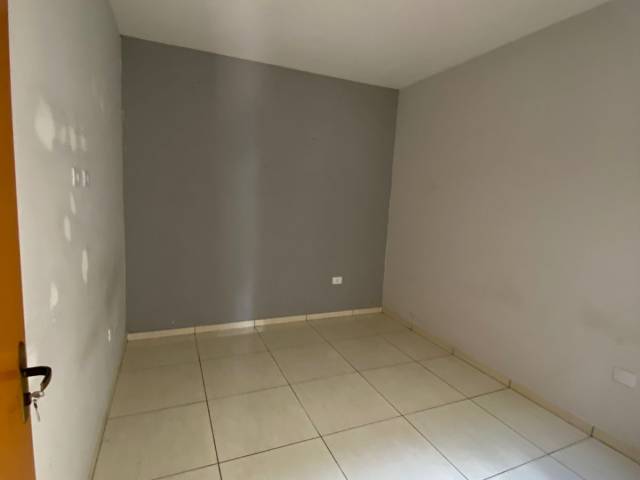 #885 - Casa para Locação em Arapongas - PR