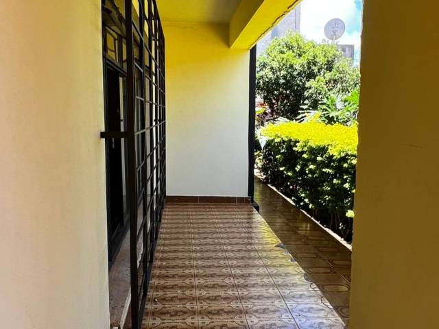 #906 - Casa para Venda em Arapongas - PR - 3