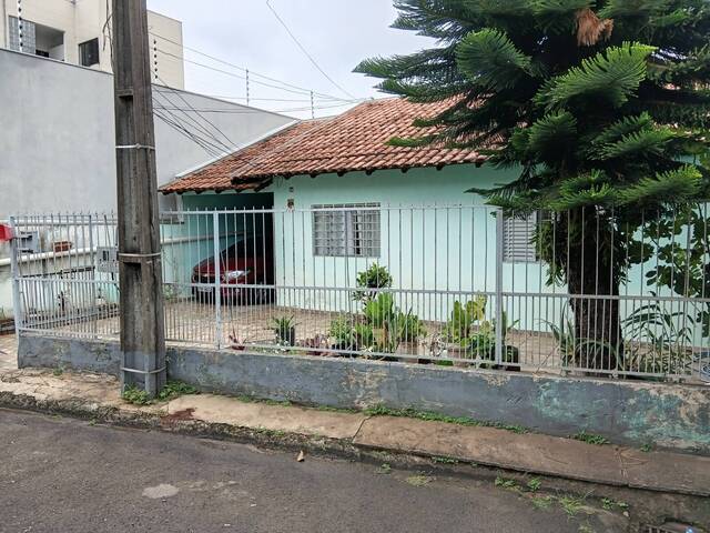 #920 - Casa para Venda em Arapongas - PR - 1