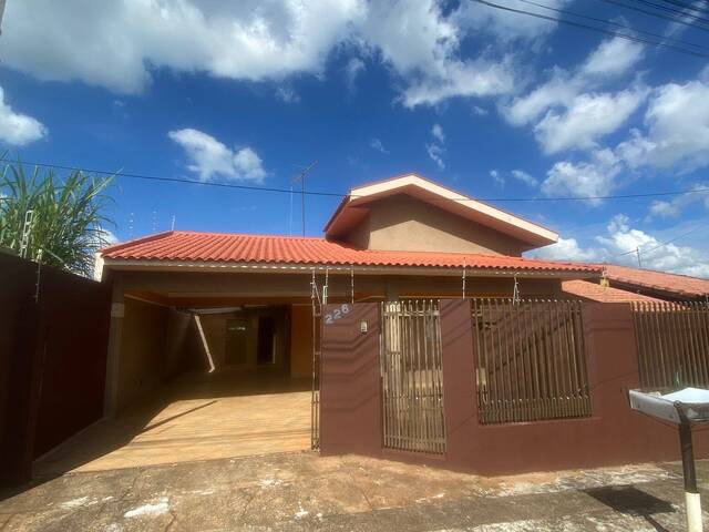 #934 - Casa para Venda em Arapongas - PR - 2