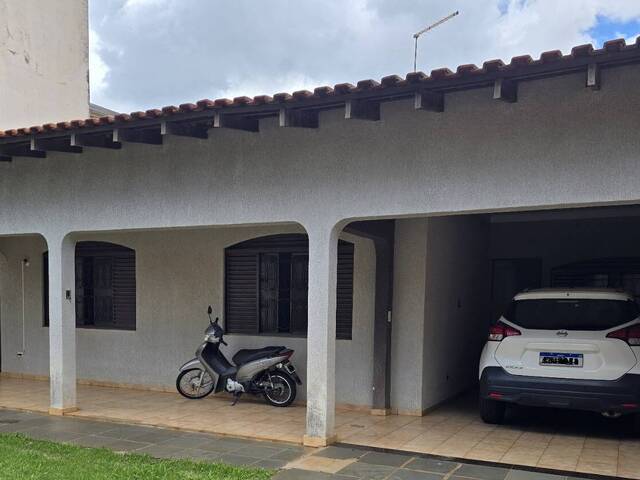 #939 - Casa para Venda em Arapongas - PR - 2