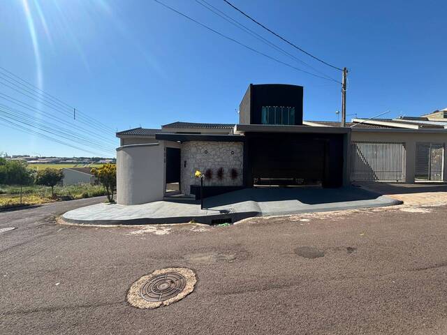 #925 - Casa para Venda em Arapongas - PR - 1