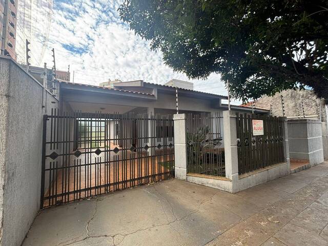 #955 - Casa para Venda em Arapongas - PR - 2