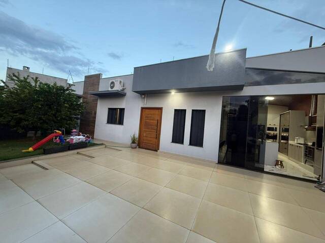 #960 - Casa para Venda em Arapongas - PR - 3