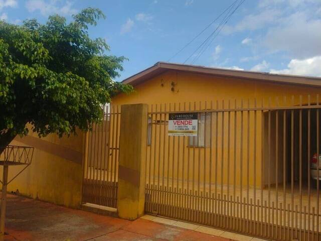 #976 - Casa para Venda em Arapongas - PR - 2