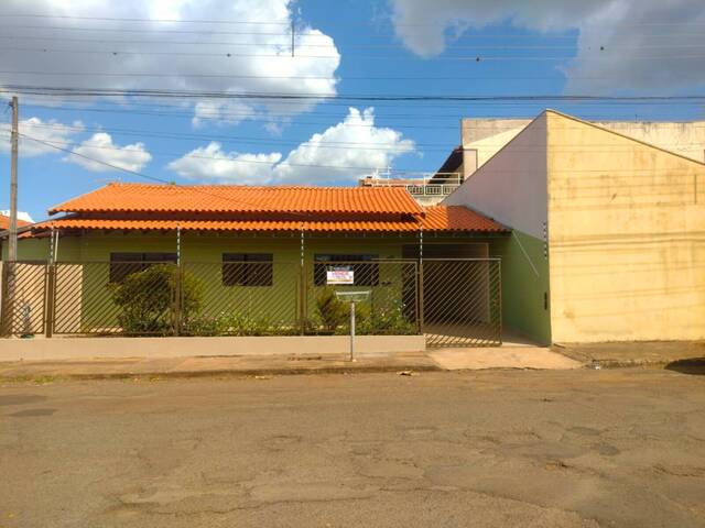 #990 - Casa para Venda em Arapongas - PR - 1