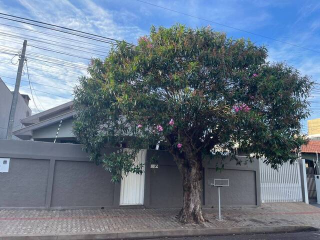 Casa para Locação em Arapongas - 2