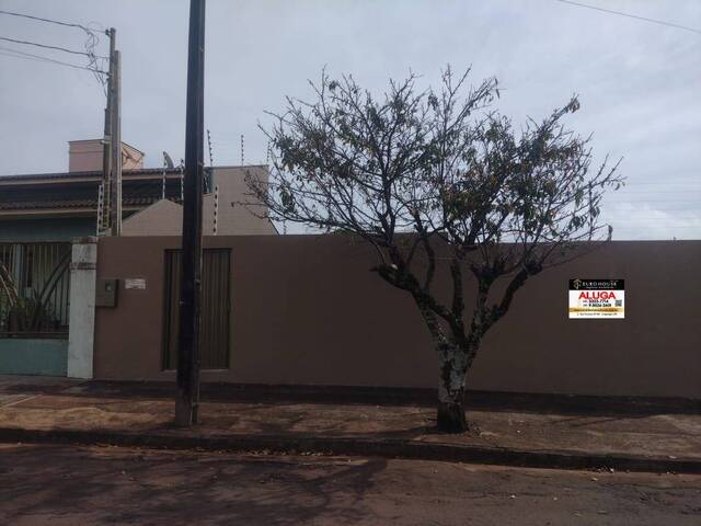 #1022 - Casa para Locação em Arapongas - PR - 1