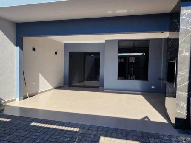 #1068 - Casa para Venda em Arapongas - PR - 3