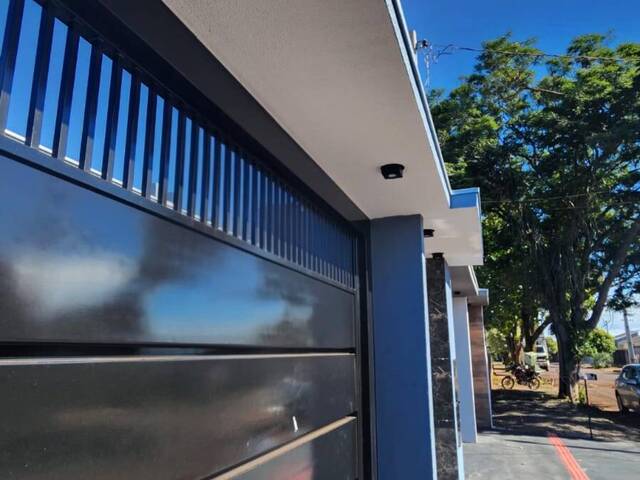 #1070 - Casa para Venda em Arapongas - PR - 2