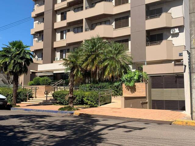 #195 - Apartamento para Venda em Arapongas - PR - 1