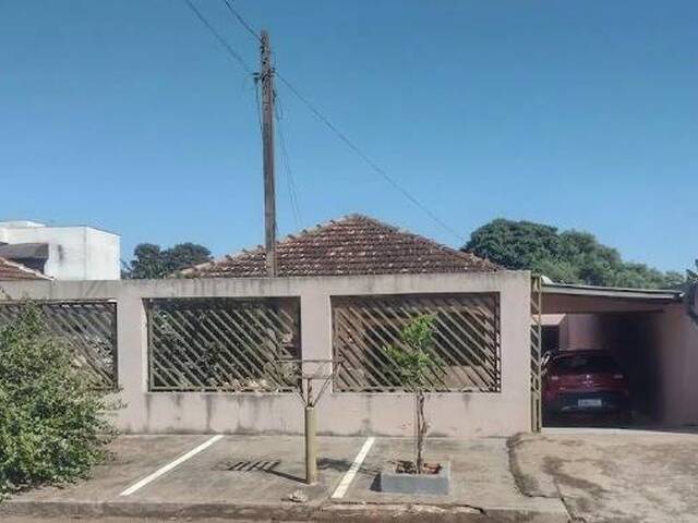 #1083 - Casa para Venda em Arapongas - PR - 1