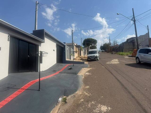 #1089 - Casa para Venda em Arapongas - PR - 2