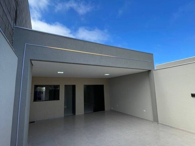 #1097 - Casa para Venda em Arapongas - PR - 2